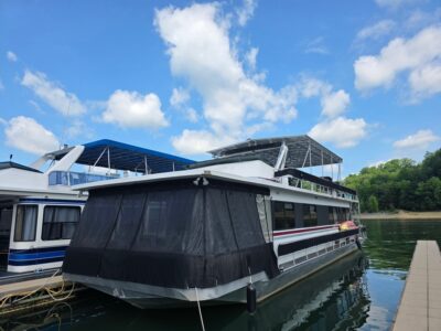 1989 Sumerset 16' x 64'