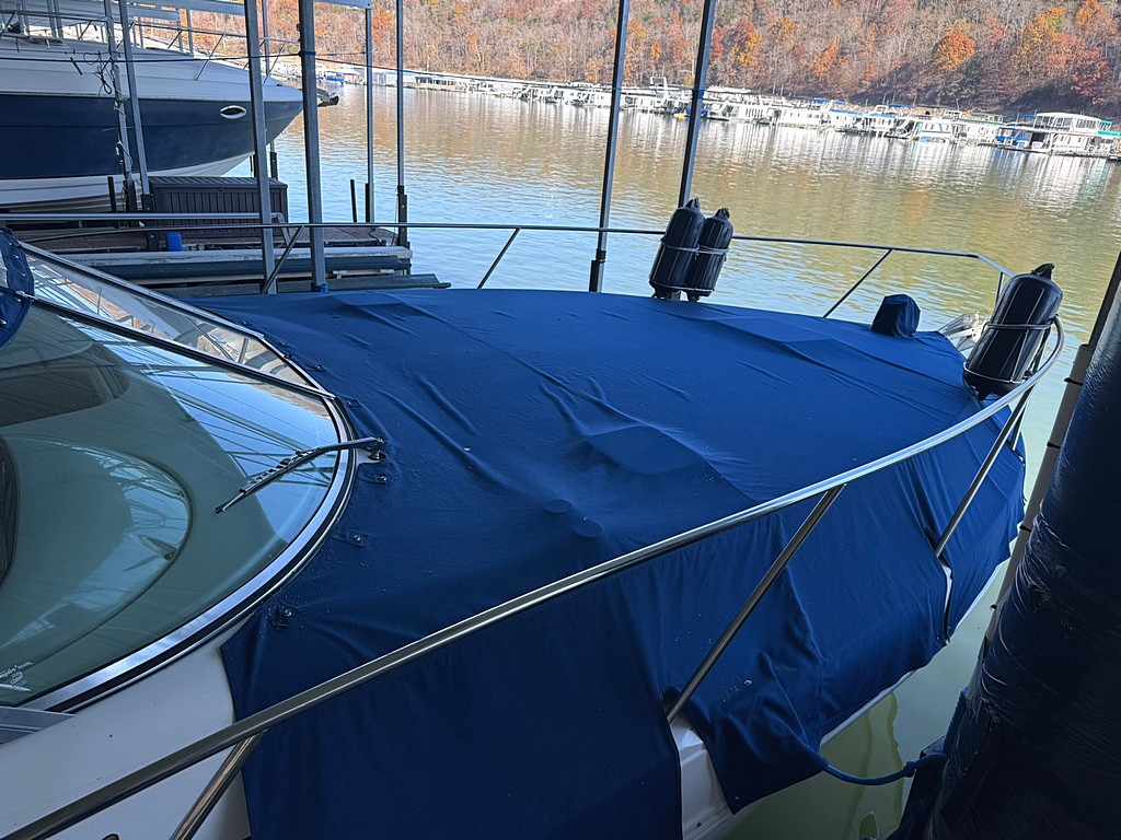 1999 Rinker 1999 Rinker 330 Fiesta Vee boat for sale in Nancy, KY, view 6