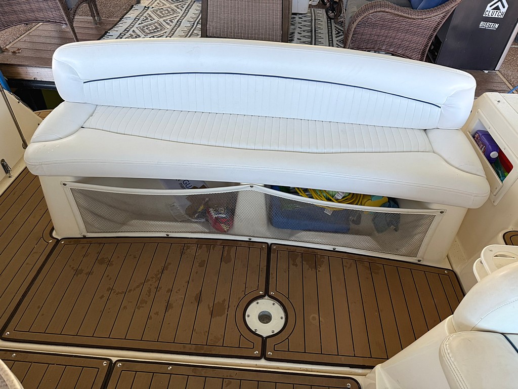1999 Rinker 1999 Rinker 330 Fiesta Vee boat for sale in Nancy, KY, view 7