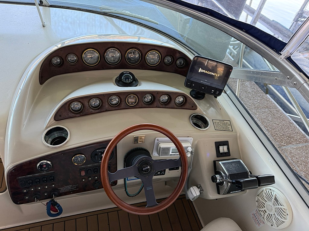 1999 Rinker 1999 Rinker 330 Fiesta Vee boat for sale in Nancy, KY, view 13