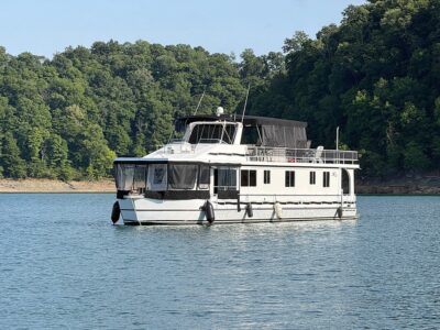 2005 Legacy Lake Yacht 16' x 75'
